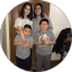 Profile photo of Claudia Flores