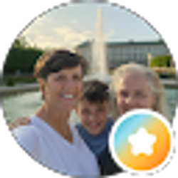 Profile photo of Lisa Perry