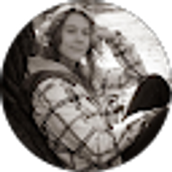 Profile photo of Alexis Pettit