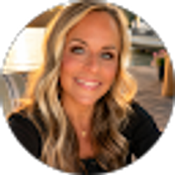 Profile photo of Lisa Calk