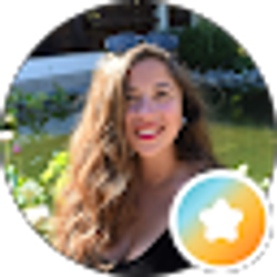 Profile photo of Scarlett Adams