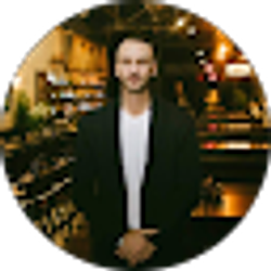 Profile photo of Justin Lavenue