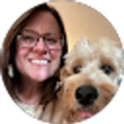 Profile photo of Julie Holderbaum