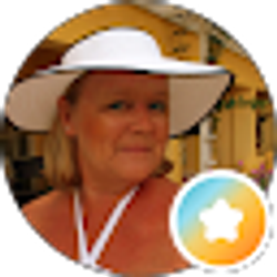 Profile photo of Sandy Jones