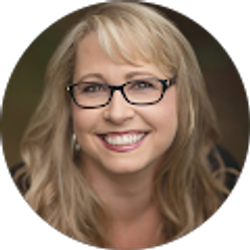 Profile photo of Leslie Amy