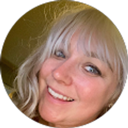 Profile photo of Ashley Shannon