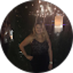 Profile photo of Alexandra Llanos