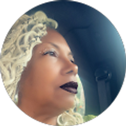 Profile photo of Monica Murphy