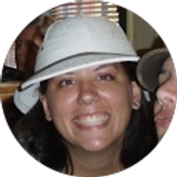 Profile photo of Angela Roper