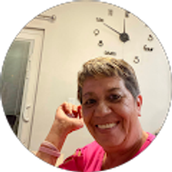 Profile photo of Elsa Flores