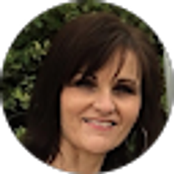 Profile photo of Debbie Howarth