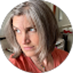 Profile photo of Amy (SimplicityFarm)