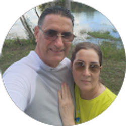 Profile photo of Yenia Esquijarrosa