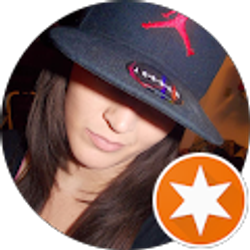Profile photo of Ashley Crossen