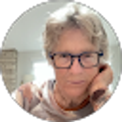 Profile photo of Nancy Consolloy