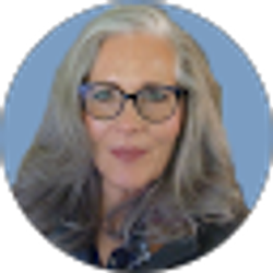 Profile photo of Leslie Salerno