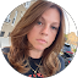 Profile photo of Colleen Johnson