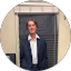 Profile photo of Sam Lynch