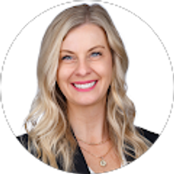 Profile photo of Alissa Saverine