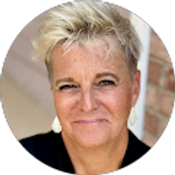 Profile photo of Lori Frank