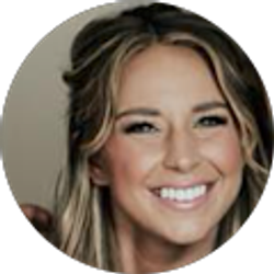 Profile photo of Hannah Tillou