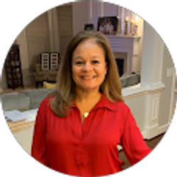 Profile photo of Lisa Roberts