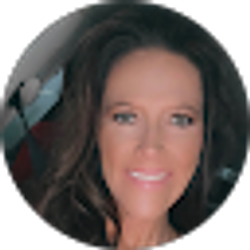 Profile photo of Mandy Thoms
