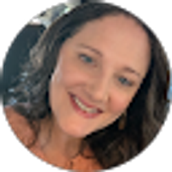 Profile photo of Holly Murdock