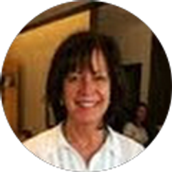 Profile photo of julie acuff