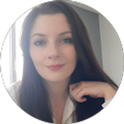 Profile photo of Chloe Hayes