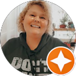 Profile photo of Tina Drake