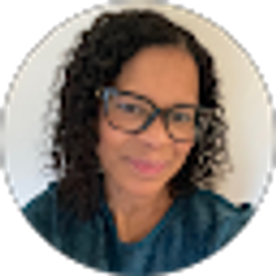 Profile photo of Robyn Herron