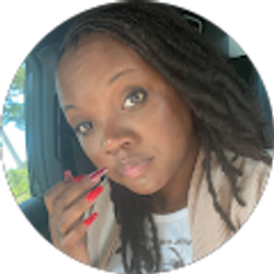 Profile photo of Lisa Owens