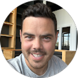 Profile photo of Alex Hernandez