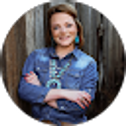 Profile photo of Kayla Hinrichs