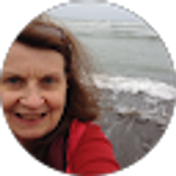 Profile photo of Carolyn Robledo