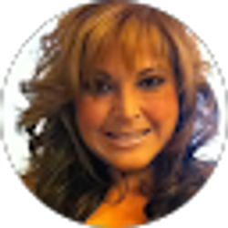 Profile photo of Lizzie Gonzalez