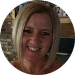 Profile photo of Holli Leiva