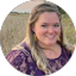 Profile photo of Kelley Swinehart
