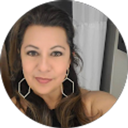 Profile photo of Lisa Castaneda