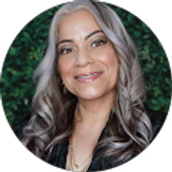 Profile photo of Noemi Downey