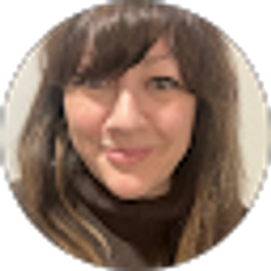 Profile photo of Hanna Andrews
