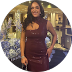 Profile photo of Samantha Jones