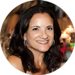 Profile photo of Jennifer Centanni