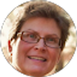 Profile photo of Donna Dray