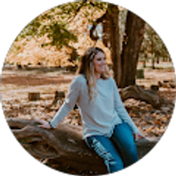 Profile photo of Ariel Smith