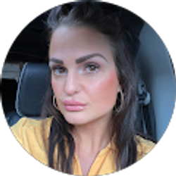 Profile photo of Lauren Weiss