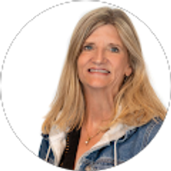 Profile photo of debby hannigan