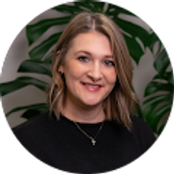 Profile photo of Lindsay Huskins