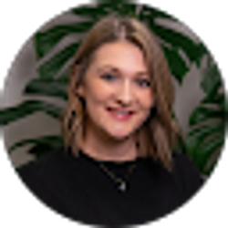 Profile photo of Lindsay Huskins